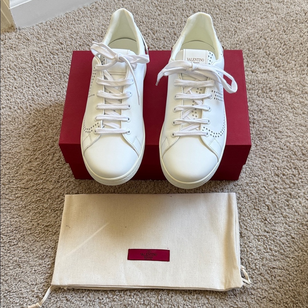 Valentino White Leather Low-Top Lace-Up Sneakers size 10